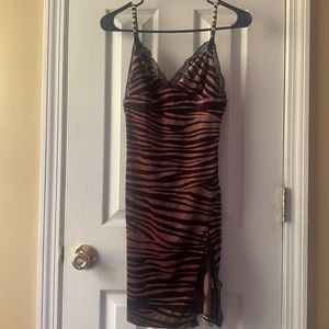 FashionNova Young & Wild Velvet Mini Dress size small